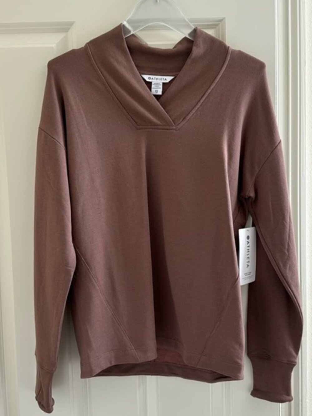 Clarity V neck sweatshirt